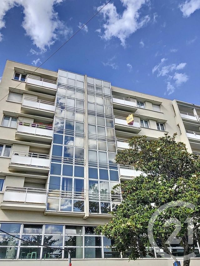 Appartement F2 à vendre - 2 pièces - 57,11 m2 - St Denis - 93 - ILE-DE-FRANCE