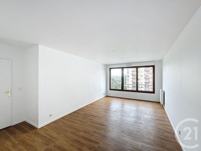 Appartement F4 à vendre - 4 pièces - 82,01 m2 - St Denis - 93 - ILE-DE-FRANCE